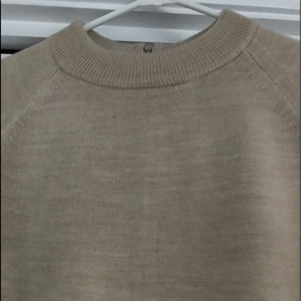 Karen Scott oatmeal sweater back 3/4  zipper  size M